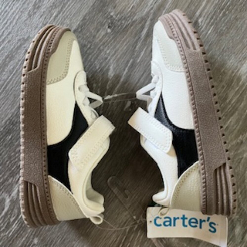 🧡3/15 NWT Carter's White Black Sneakers Kids Boys Unisex 12M - Picture 2 of 8